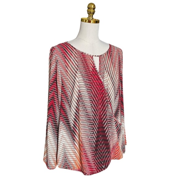 CHICO’s Multicolor Geometric Print Faux Wrap Top Women's Size 1 (M) - Picture 2 of 6